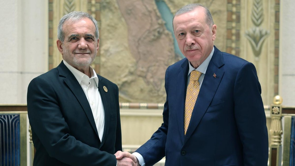 Cumhurbaşkanı Erdoğan, İran Lideri Pezeşkiyan ile Buluştu