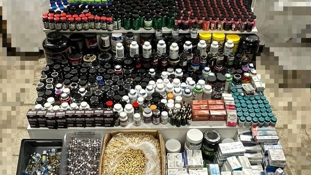 Polis 5 Milyon Lira Değerinde Kaçak İlaç Ve Gıda Ürünü Yakaladı