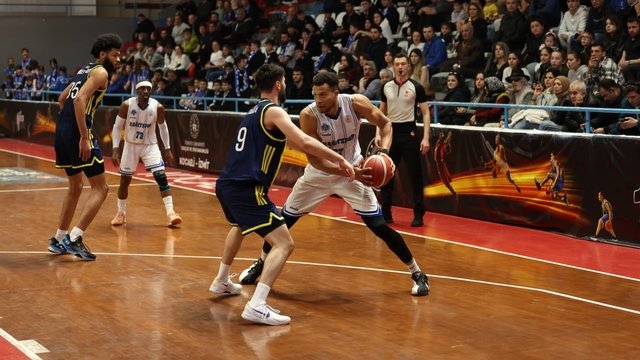 Türkiye Basketbol Ligi: Kocaeli BŞB Kağıtspor 73, Fenerbahçe Koleji 84