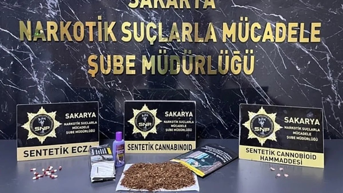 Sakarya'da Uyuşturucu Satıcılarına Yönelik Operasyon: 3 Gözaltı