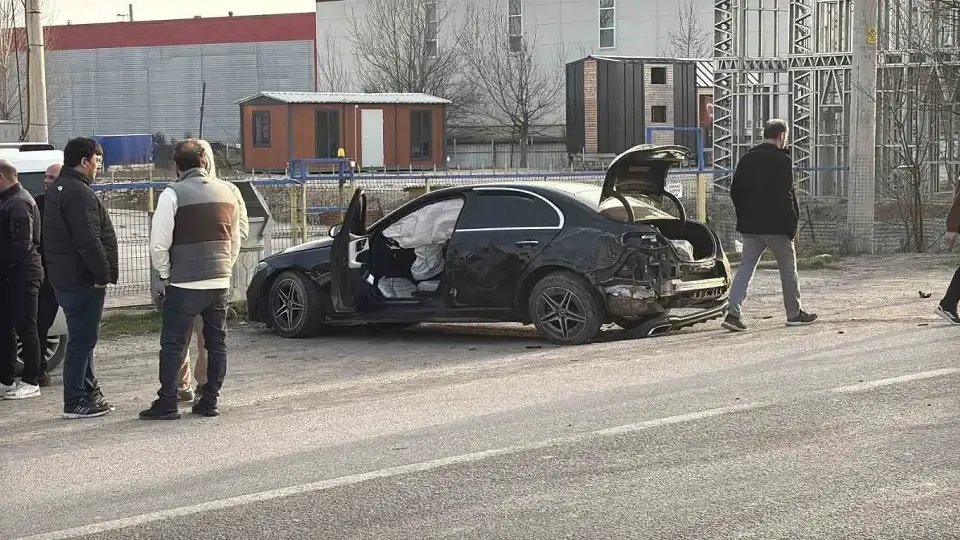 Bolu'da Lüks Araç Kazası!
