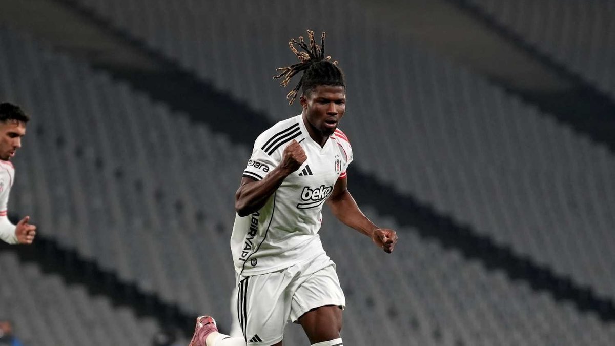 Beşiktaş'tan El Bilal Toure İle İlgili Dikkat Çeken Paylaşım!
