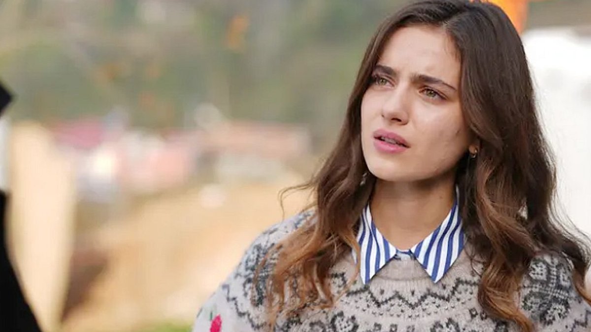 Ava Yaman’ın İftar Sofrasındaki Tarzı Sosyal Medyayı İkiye Ayırdı!
