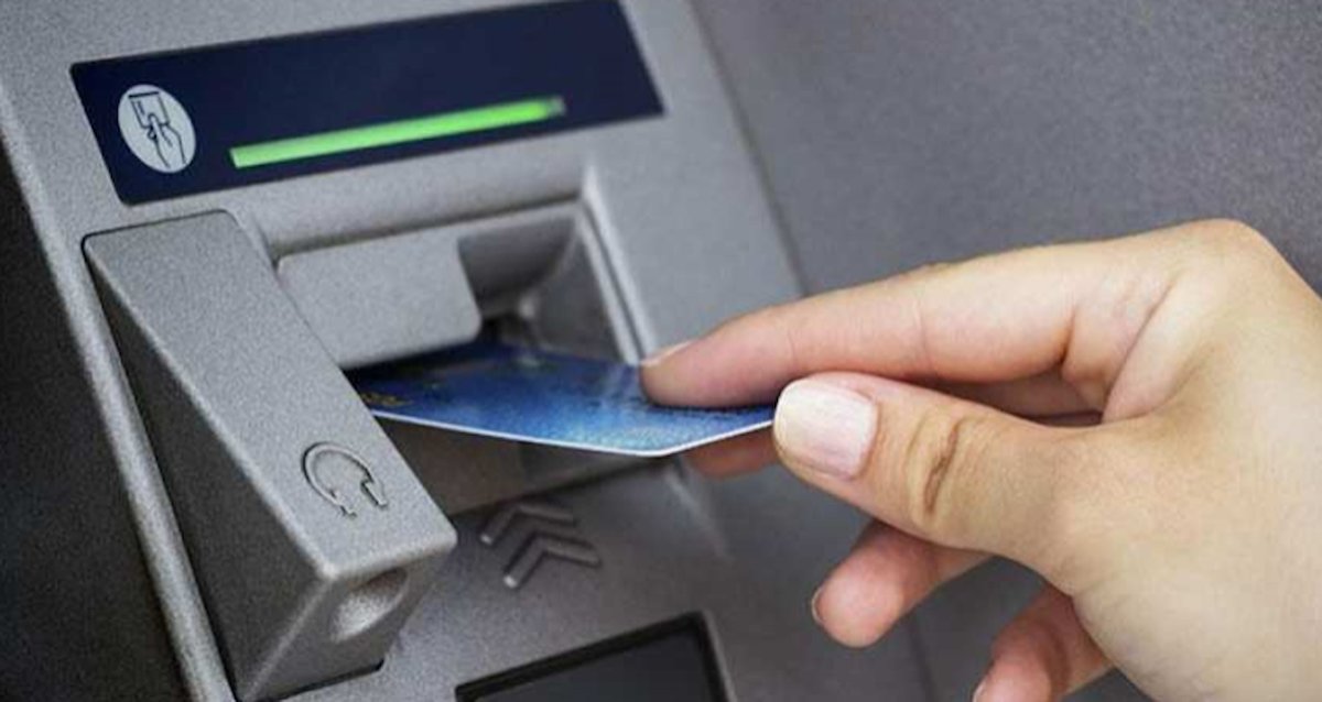 ATM Üzerindeki Bu Detayı Göz Ardı Edenler Zor Duruma Düşer
