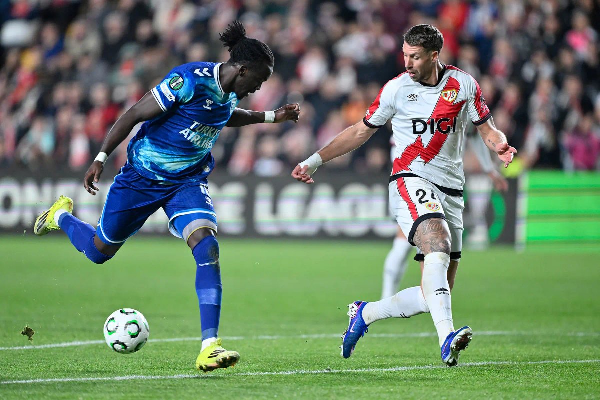 Samsunspor İspanya'da Gündem Oldu! Rayo Vallecano Maçında Tek Konu