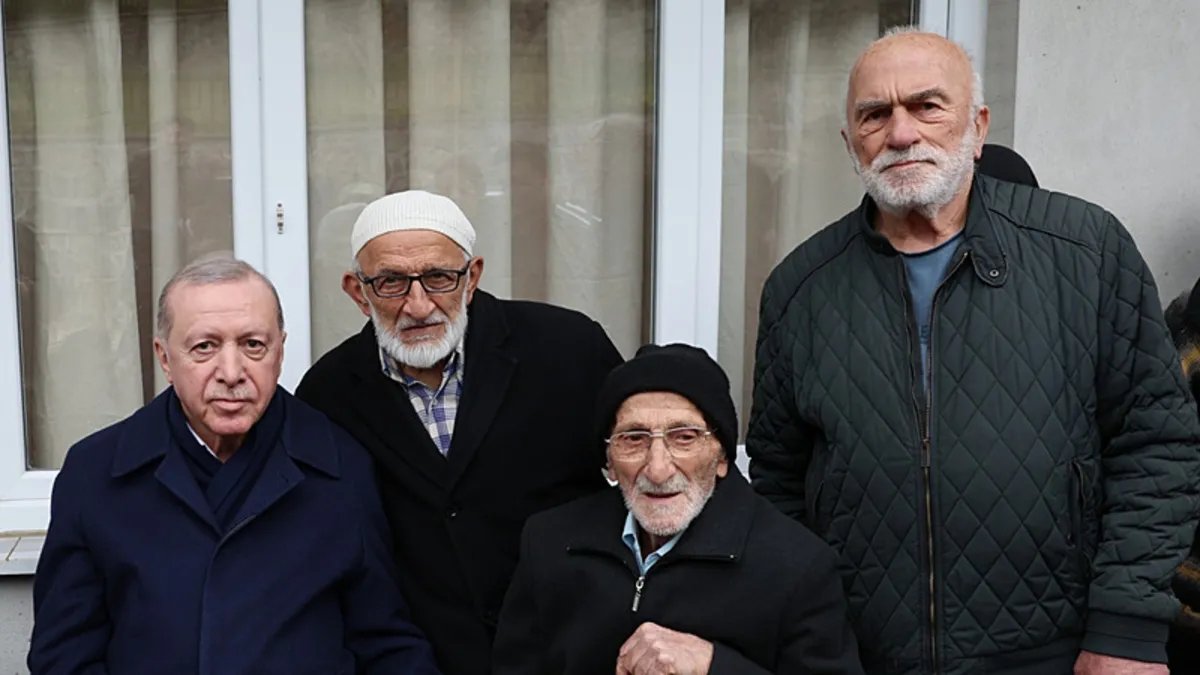 Başkan Erdoğan Rize’de Mahalle Sakinleriyle Bayram Kutladı!