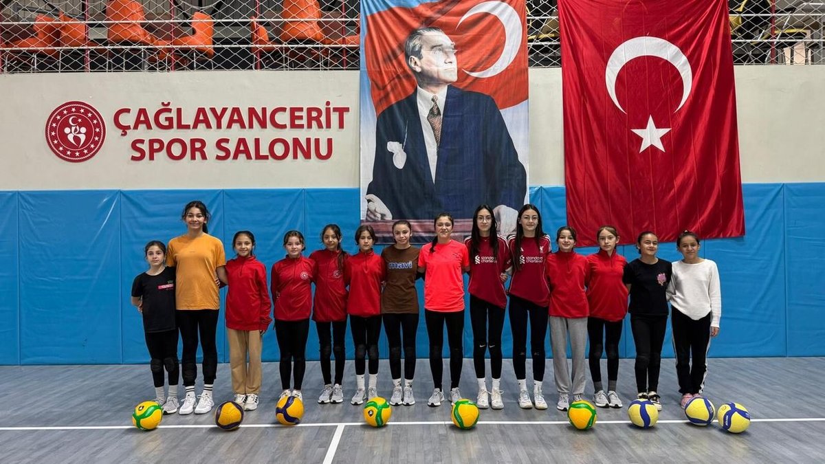 Kahramanmaraş'ta Voleybolun Yükselişi: Çağlayanceritli Gençler Türkiye'ye Hazırlanıyor