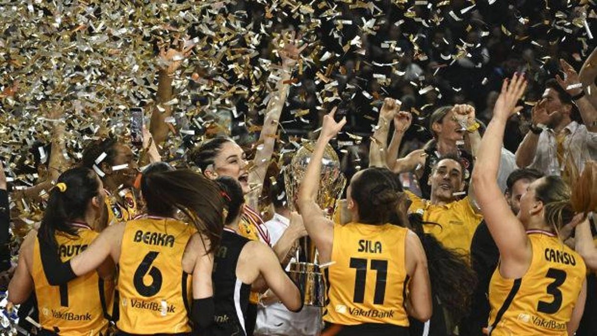 Kupa Voley'de Zaferi Elde Eden Takım VakıfBank!