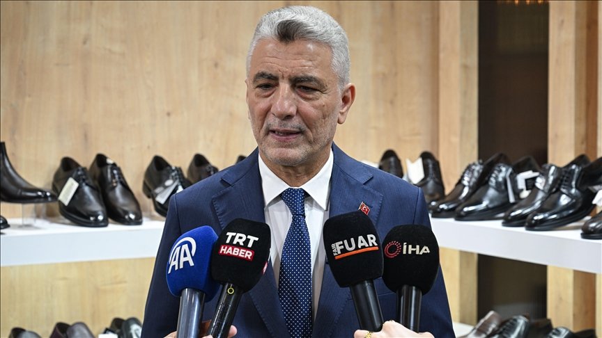 Ticaret Bakanı Bolat, AYMOD Ayakkabı Moda Fuarı'nda Türkiye'nin Rolünü Vurguladı