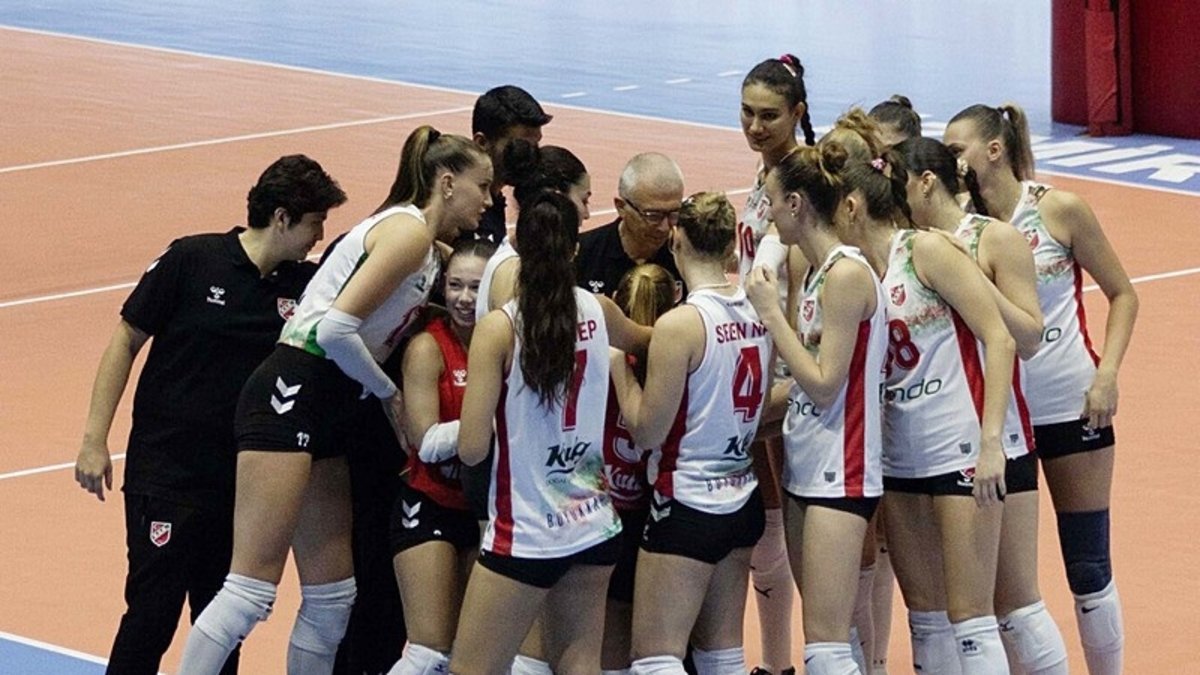 Karşıyaka Takımı Filenin Mücadelesinde Erken Veda Etti