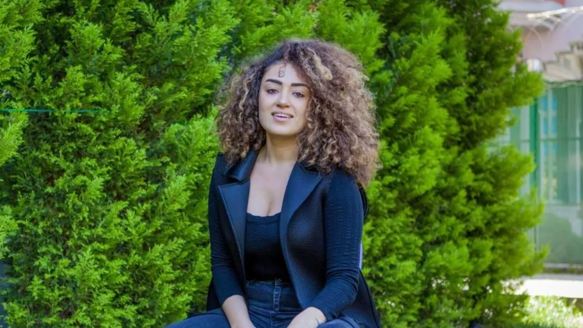 Dilan Çıtak Buzlu Suda Cesurca Davet Yaptı: Bugün Çıldırdım!