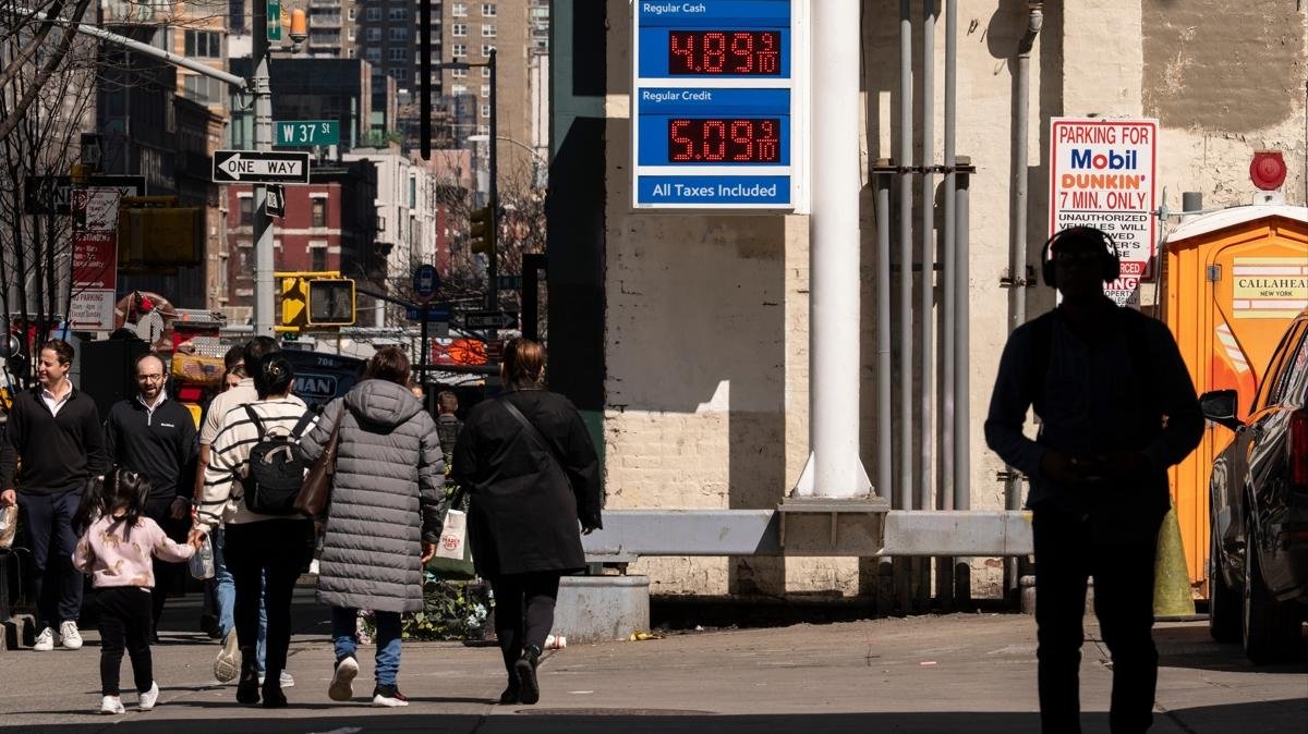 Enerji Sorunu Amerika'yı Etkiledi: Dizel Fiyatları Yüzde 45 Arttı