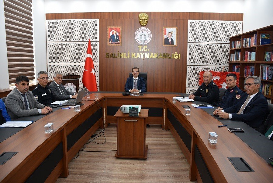 Salihli'de 'Emniyet ve Kamu Düzeni' Konuşuldu