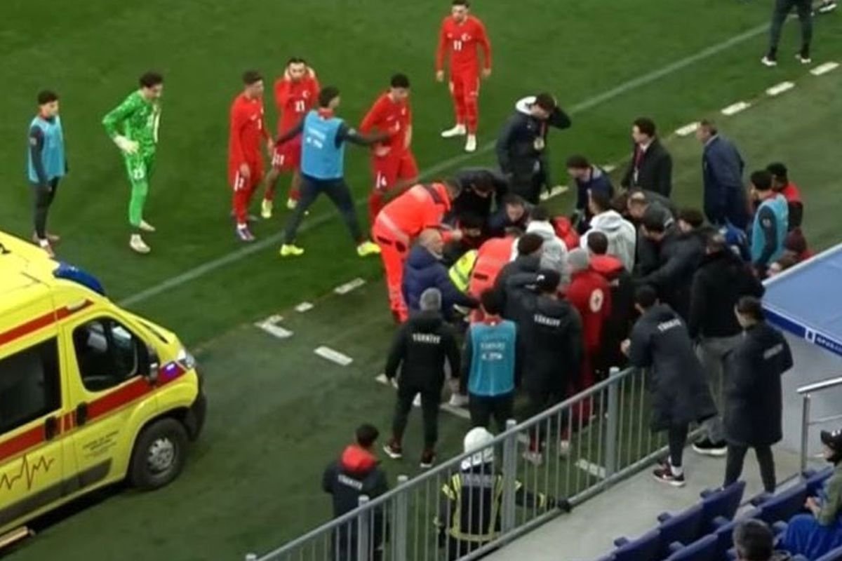 Ümit Milli Takımın Teknik Patronu Egemen Korkmaz Maçta Bayıldı! İşte Gelişmeler