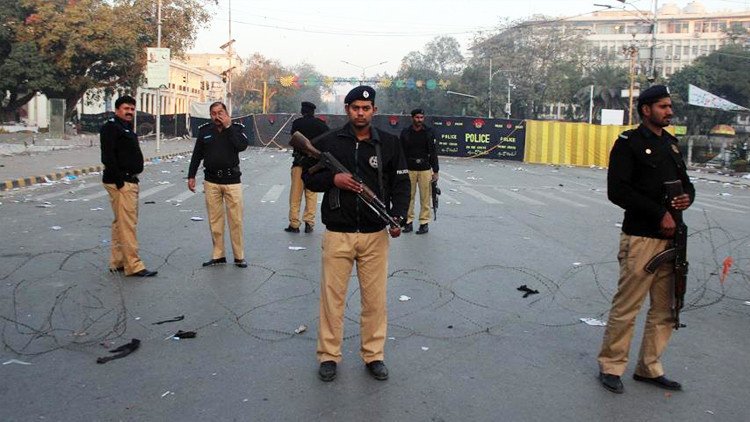 Pakistan'da Polis Merkezi Üzerine Terör Saldırısı: Can Kaybı Var
