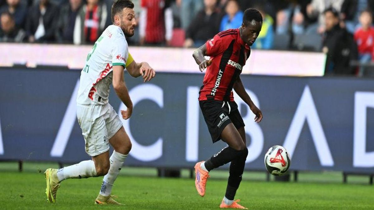 Süper Lig'de Bugünün İkinci Mücadelesi: Gaziantep FK-Alanyaspor | CANLI