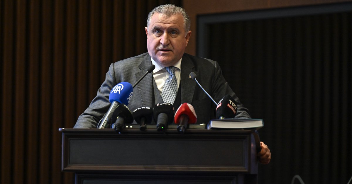 Fenerbahçe Opet'e Tebrik Mesajı, Gençlik Bakanı Osman Bak'tan!