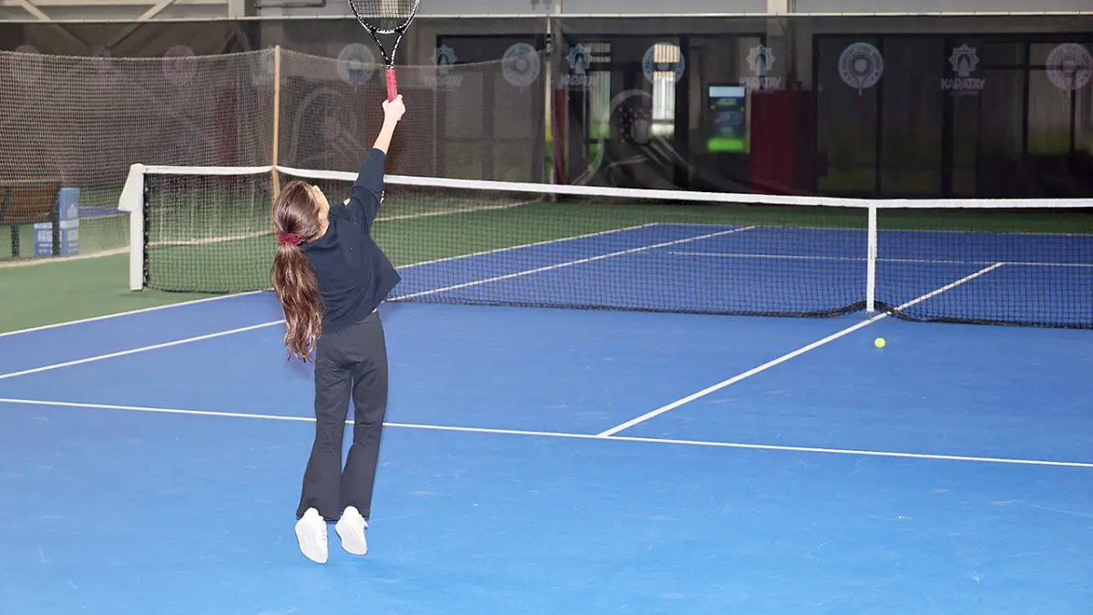 Karatay'da 23 Nisan Tenis Yarışması İçin Geri Sayım Başladı