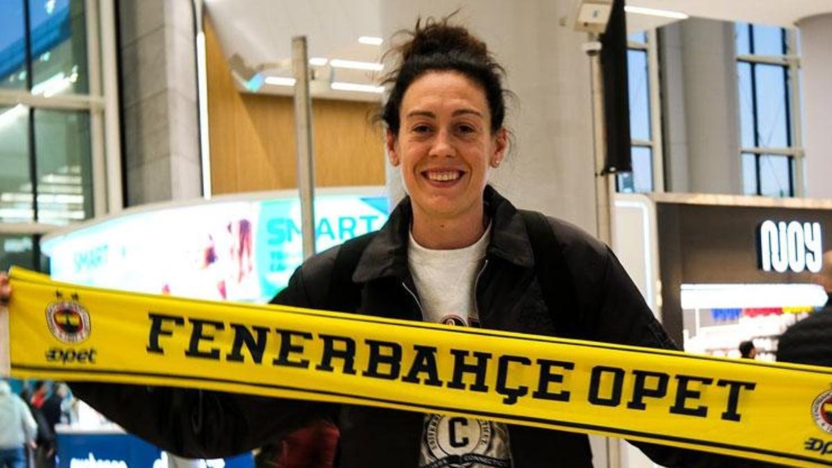 Fenerbahçe'nin Yeni Yıldızı İstanbul'a Merhaba Dedi