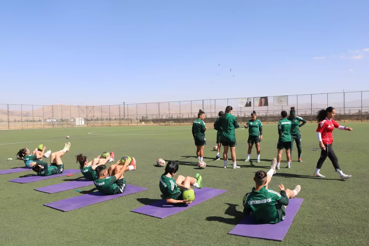 Beyza Kocatürk: Yüksekova Spor Kadın Futbol Takımı'nda Olmak Harika!