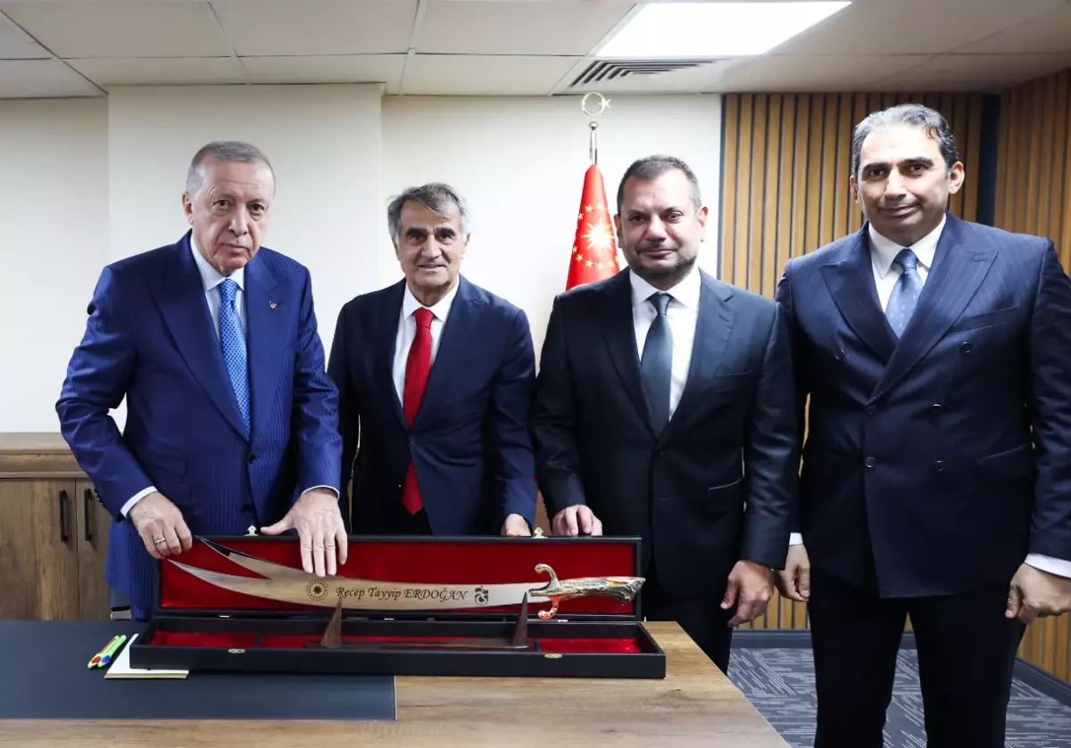 Trabzonspor Başkanı ve Efsane İsimler Erdoğan'la Buluştu