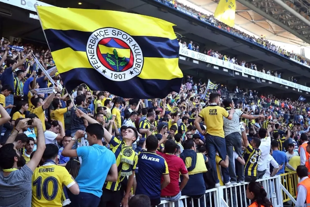 Fenerbahçe taraftarlarını çıldırtan bir isim hakkında son gelişmeler
