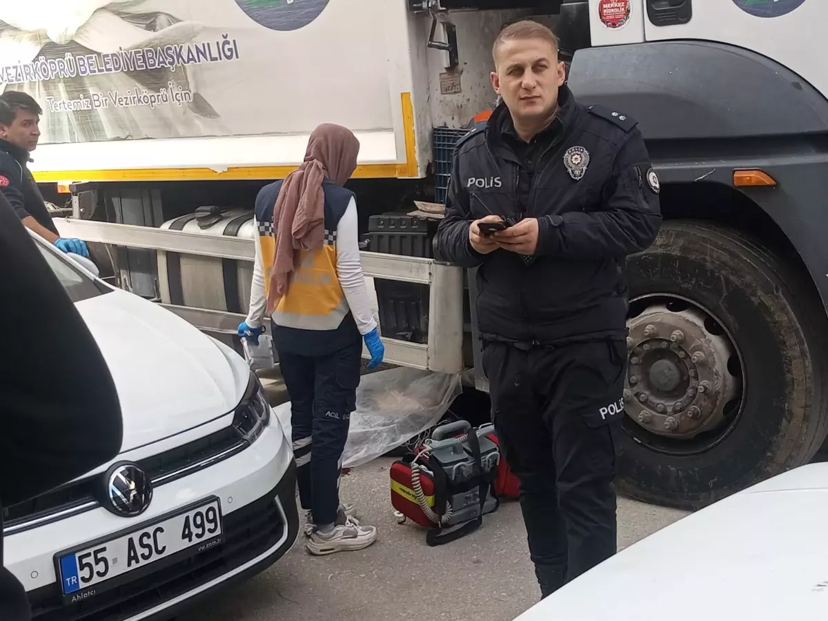 Çöp Kamyonu Altında Kalarak Yaşlı Adam Hayatını Kaybetti