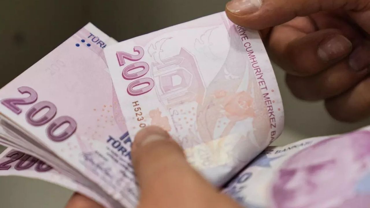 2026 Memur ve Emekli Maaşları Netleşiyor: Kuruşu Kuruşuna Hesaplandı