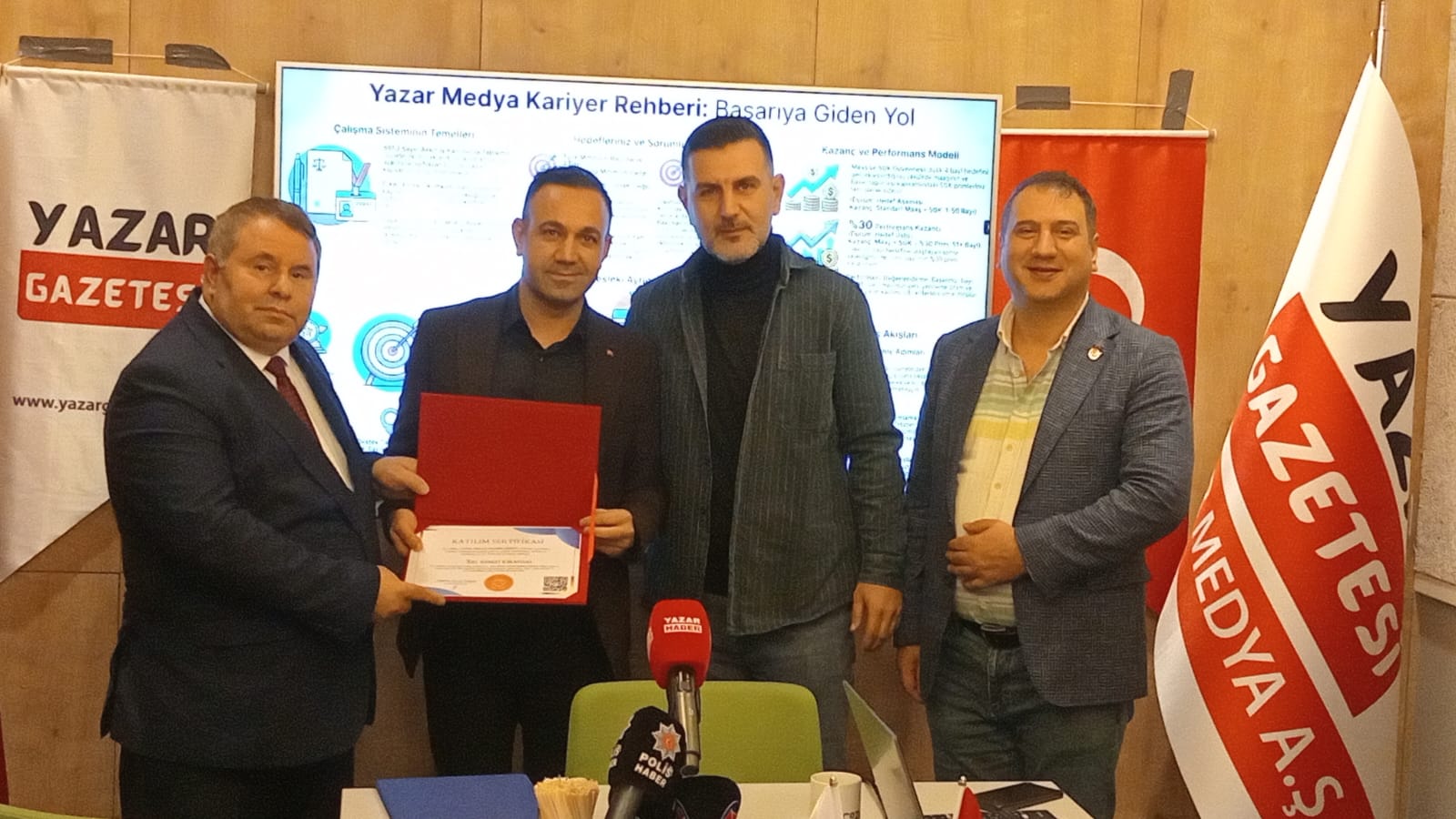 Yazar Medya Genel Koordinatörü Remzi Kıransal’a Katılım Sertifikası Takdim Edildi