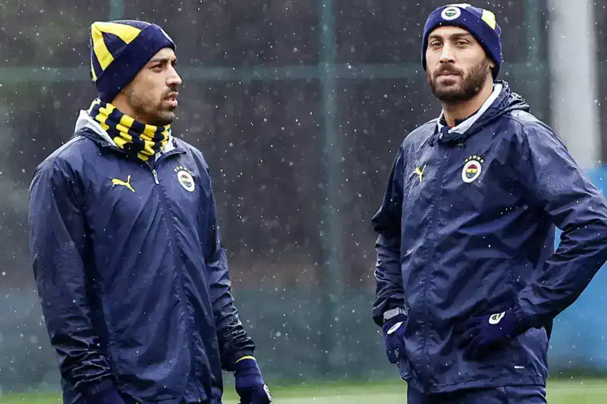 Fenerbahçe'den kadro dışı olan Cenk Tosun, geri dönmeye hazırlanıyor.