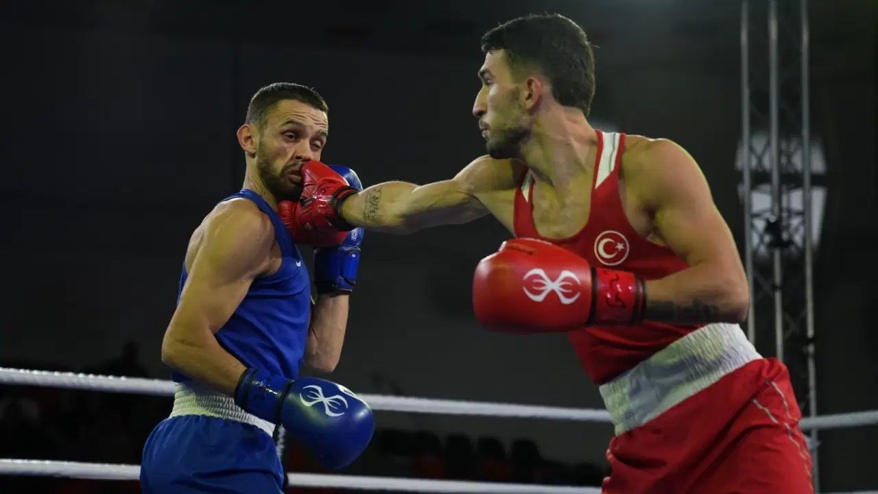 Milli Boksörler Avrupa Şampiyonası’nda Madalyayı Garantiledi