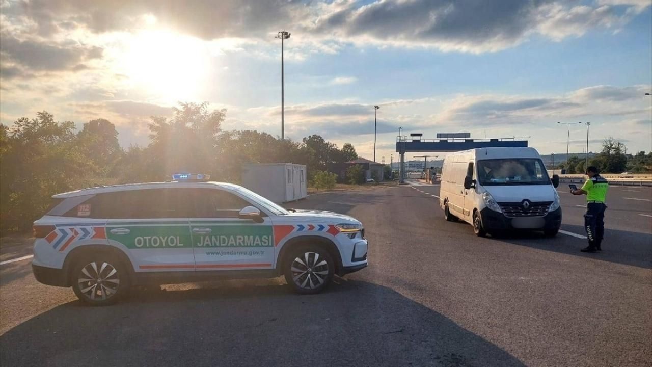 Sakarya’da 2,2 Ton Midye Ve 156 Küçükbaşa El Konuldu