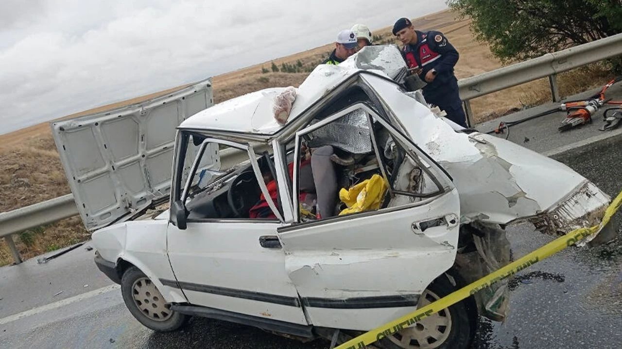 Eskişehir’de Feci Kaza: Tır Otomobile Çarptı, 2 Kadın Öldü
