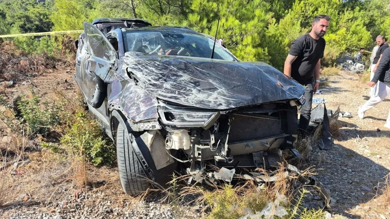 Datça’da Feci Kaza: Otomobil Bariyer ve Direğe Çarptı, 1 Ölü