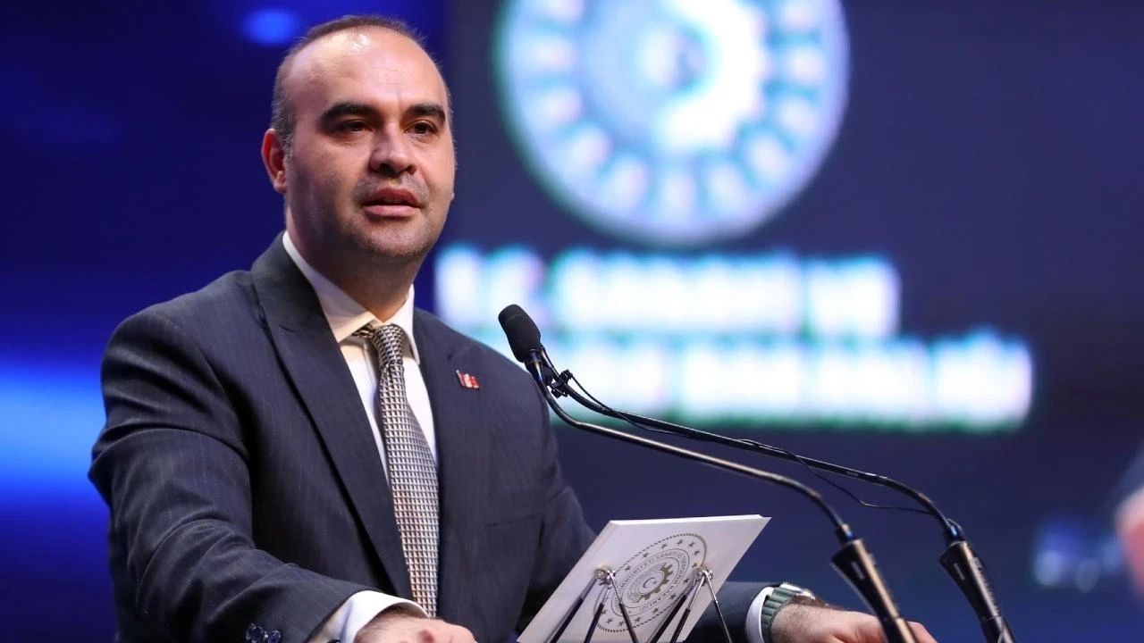 Türkiye Ay Misyonunda Tarih Verildi: Uzay Aracı 2027’de Gönderilecek