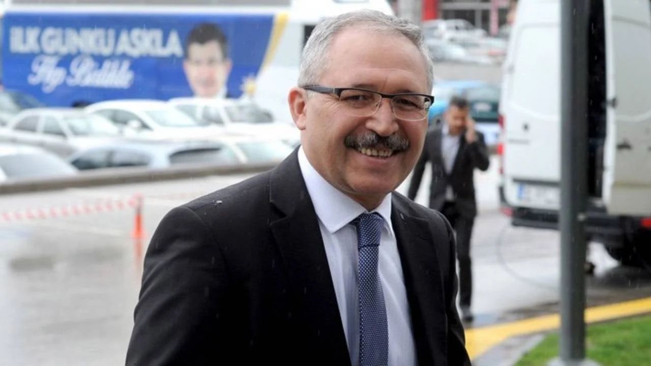 AK Parti Fon Soruşturmasında Meclis Komisyonundan Vazgeçti