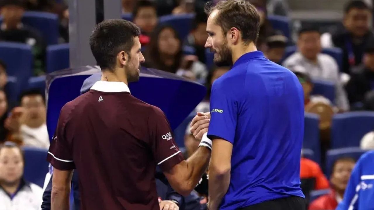 Medvedev Çin Açık Yarı Finalinde Seyirciye Top Gönderdi, Elendi