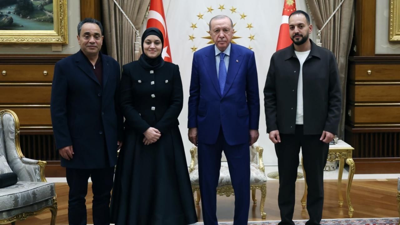Erdoğan, Hind Rajab’ın Ailesini Cumhurbaşkanlığı Külliyesi’nde Kabul Etti