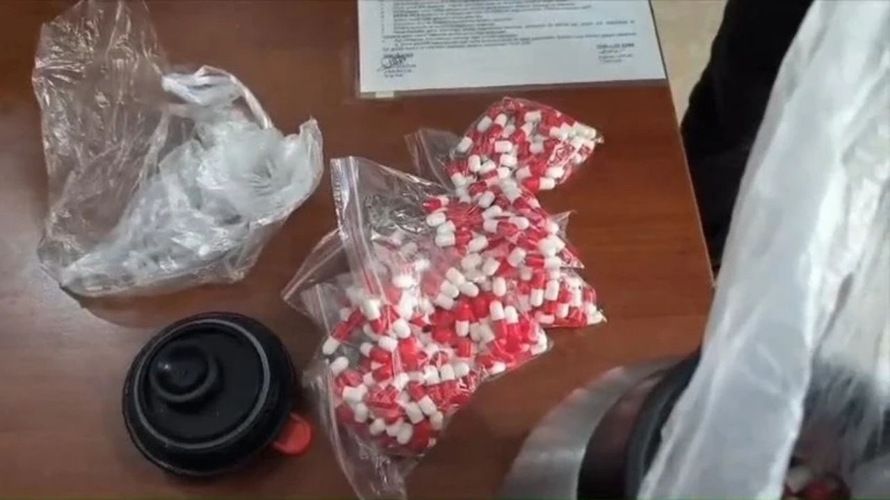 Siirt’te Araçtan 2 Bin 650 Uyuşturucu Hap Çıktı