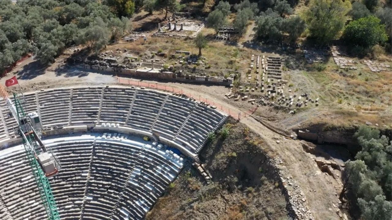 Muğla’da 3 Bin 500 Yıllık Stratonikeia Antik Kenti Havadan Görüntülendi