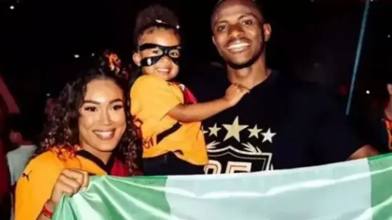 Osimhen’in sevgilisi Stefanie Kim Ladewig İstanbul’da kaza yaptı