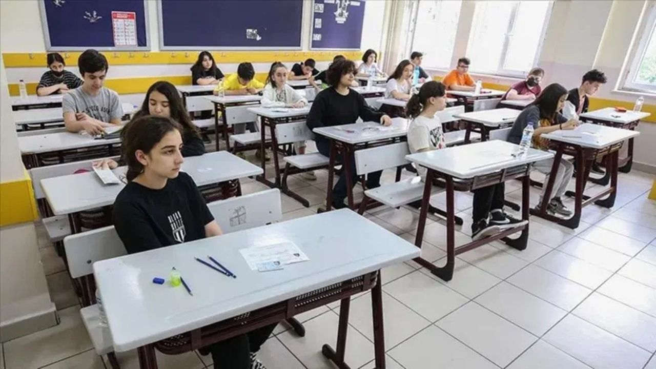 MEB’den ortaokul ve liselere yeni sınav sistemi: Sorular havuzdan