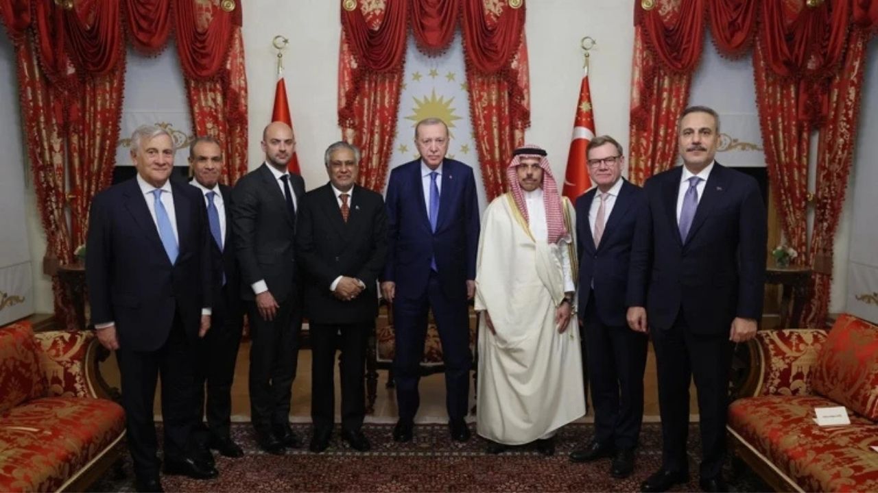 Cumhurbaşkanı Erdoğan, Türkiye’deki Kritik Dışişleri Toplantısı Kapsamında Bakanları Kabul Etti