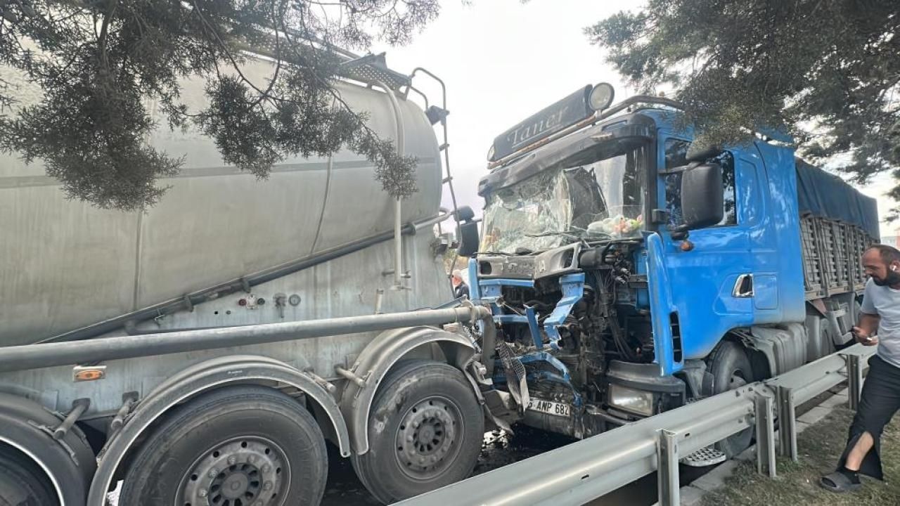 Samsun’da Üç Araçlı Zincirleme Kaza: 1 Sürücü Yaralandı