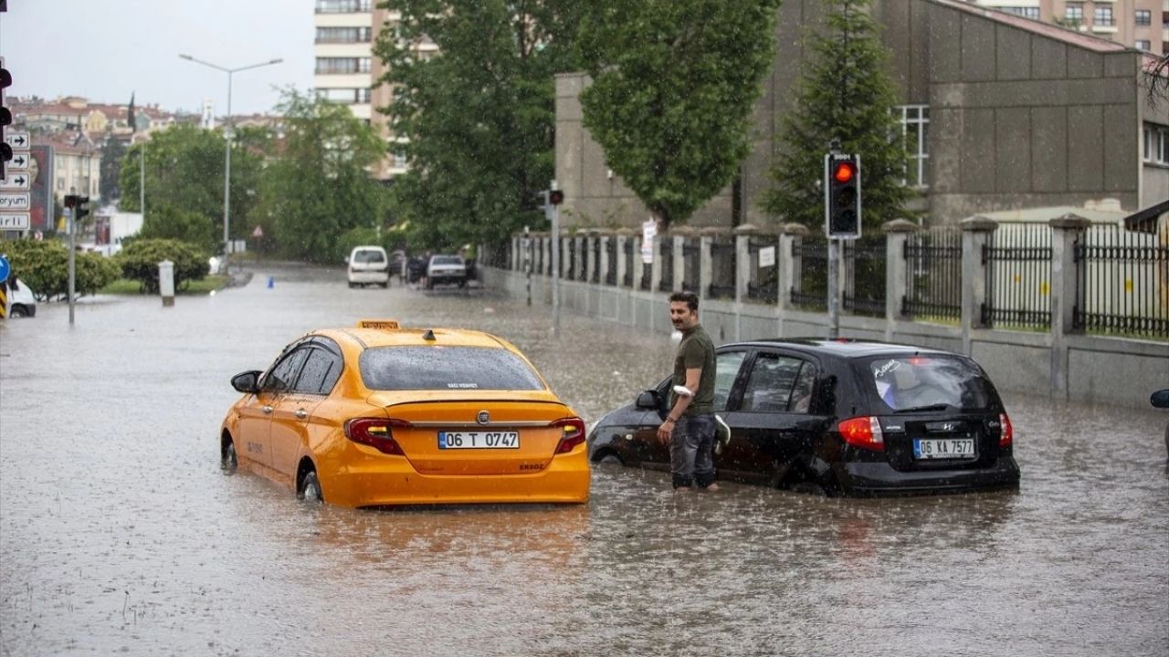 Türkiye’de Doğa Afetleri Alarm Veriyor: 2026’da 1329 Olay