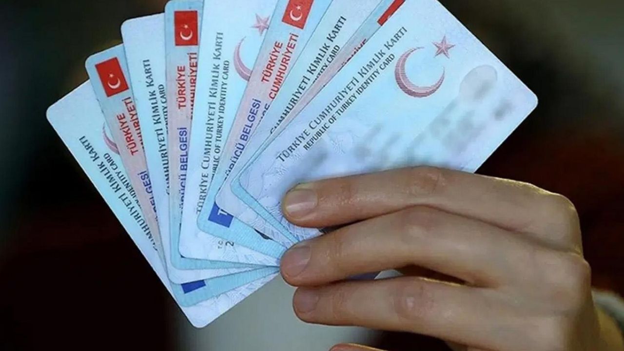 Kimliklerde Yeni Dönem Başlıyor: Dijital Cüzdan Önce Memurlarda