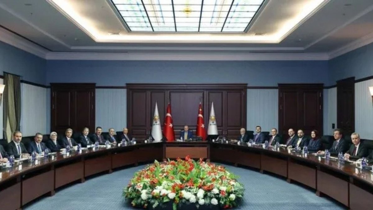 AK Parti MYK sonrası Ömer Çelik’ten açıklamalar: “Türkiye barış diplomasisinde aktif rol oynuyor”