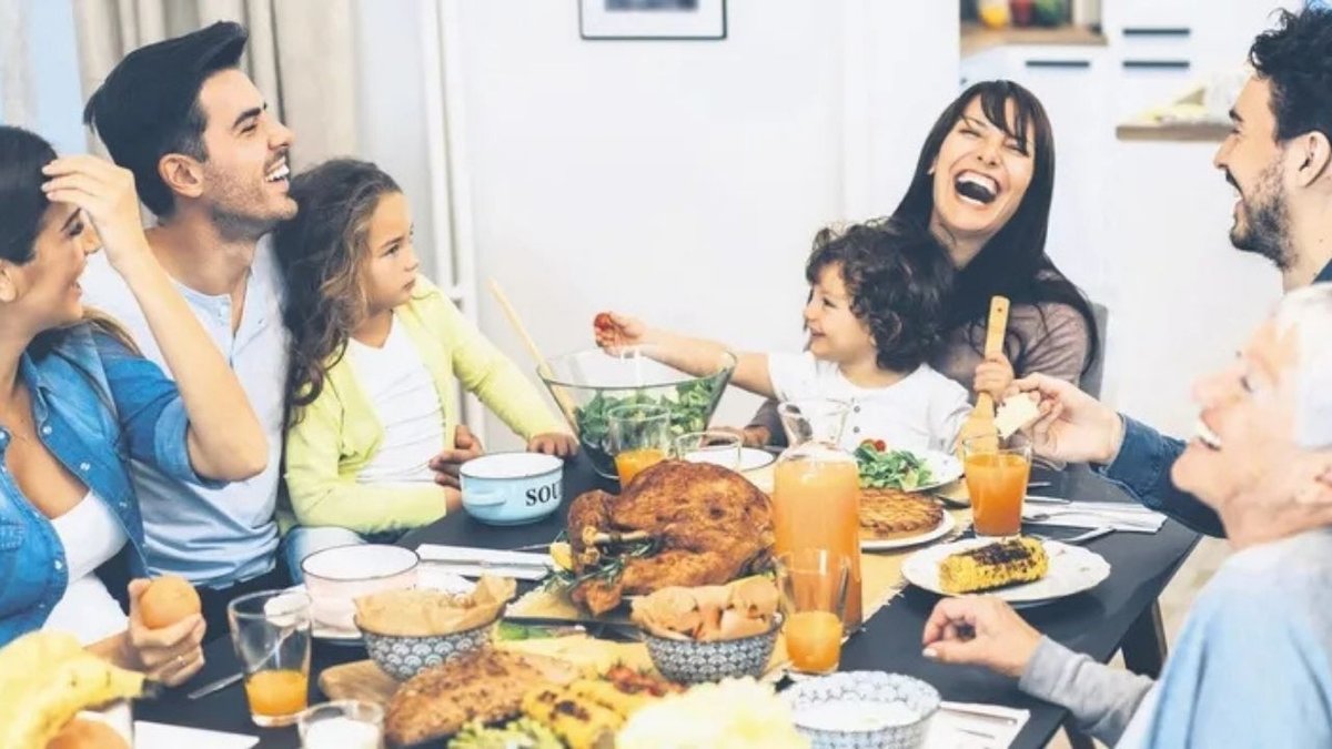 Aile Sofrası, Çocukların Gelişimine Katkı Sağlıyor: Haftada 5 Yemek, Fark Yaratıyor