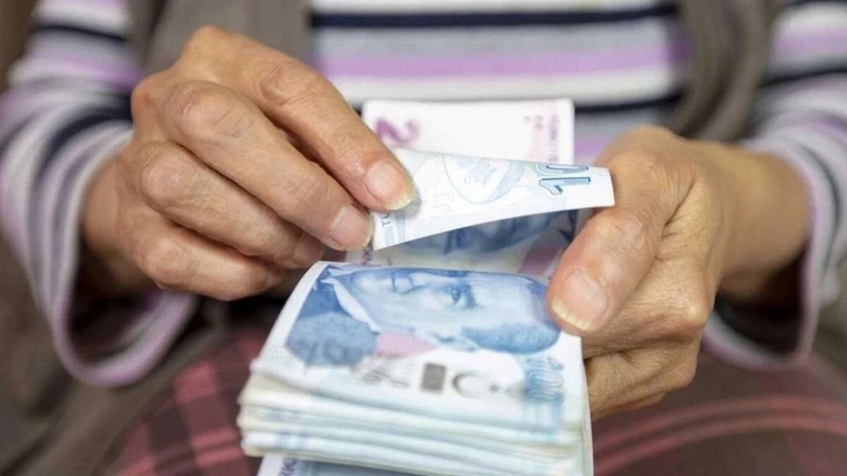 SGK Uzmanı Özgür Erdursun'dan Kritik Uyarı: Emeklilik İçin Yapılmaması Gereken Hatalar!