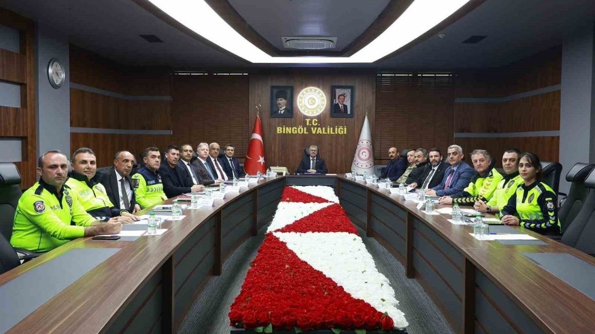 Bingöl’de İl Trafik Komisyonu, Güvenli Ulaşım İçin Toplandı